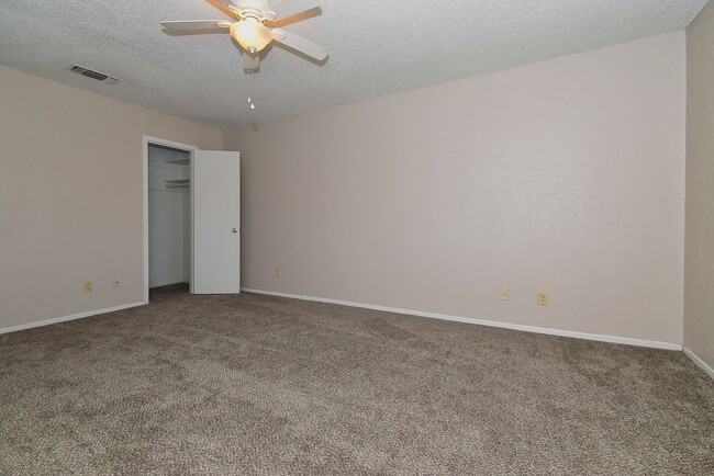 Building Photo - 3117 Chaparral- House