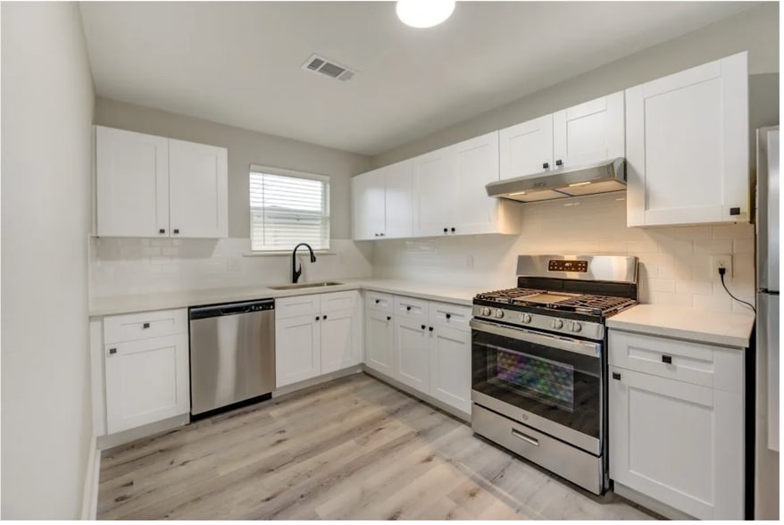 Building Photo - 6603 Narcissus St