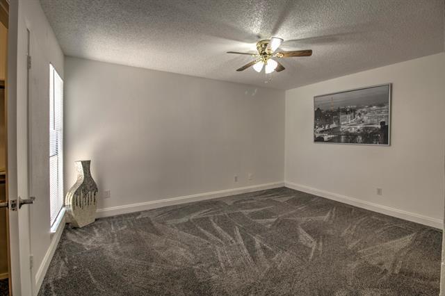 Building Photo - 2918 Nova Dr
