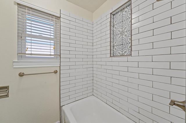 Building Photo - 3229 Oak Timber Dr