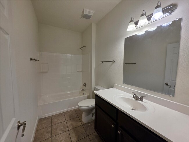 Building Photo - 6119 Lacey Oak Dr