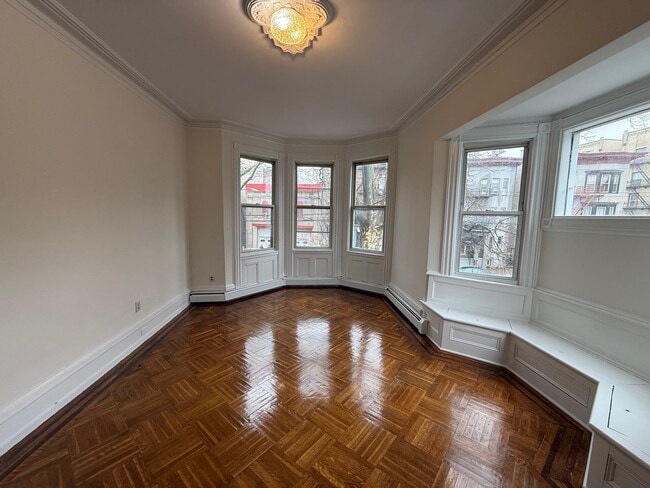 Building Photo - 4619 Park Ave