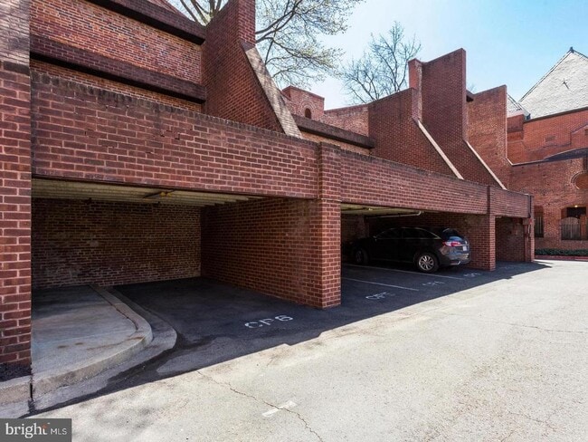 Building Photo - 1475 A St NE