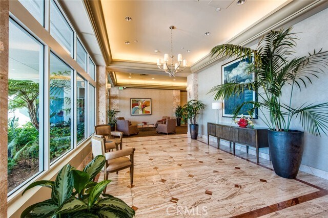 Building Photo - 525 E Seaside Way