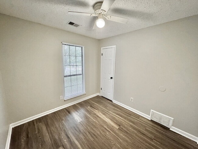 Building Photo - 3914 Longsneck Cove