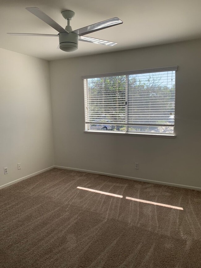 Building Photo - Pool Home with Fireplace & 2-Car Garage