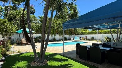 Building Photo - 1611 71st St