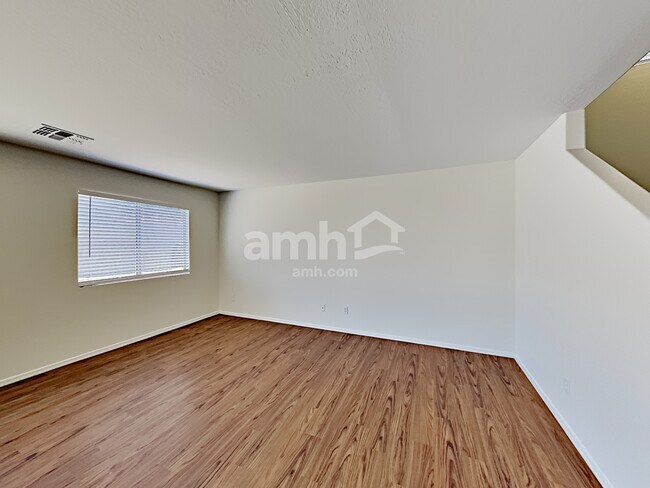 Building Photo - 11319 W Mariposa Dr