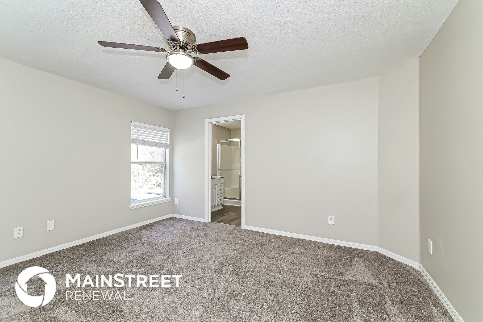 Building Photo - 1147 Royal Ridge Dr