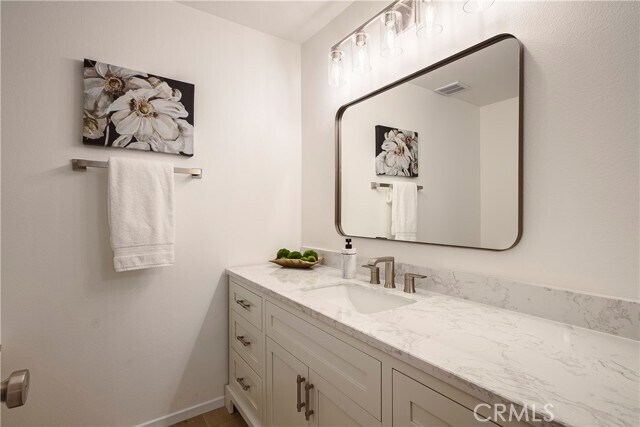 Building Photo - 26941 Rainbow Glen Dr