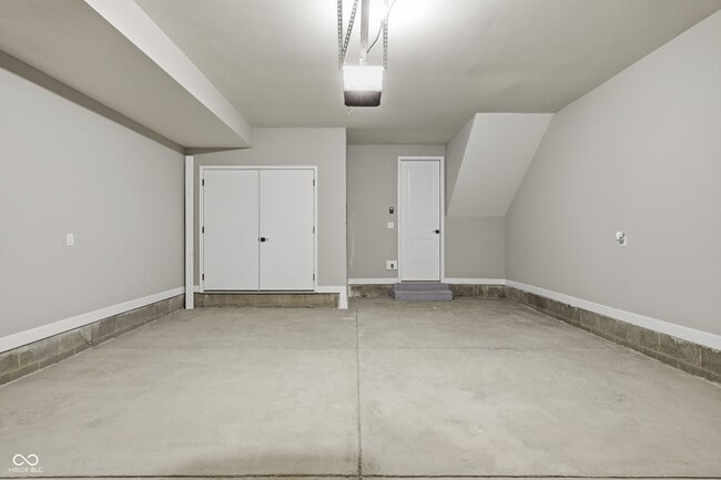 Building Photo - 420 Elite St