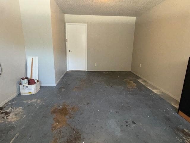 Building Photo - 912 Meadowbrook Dr