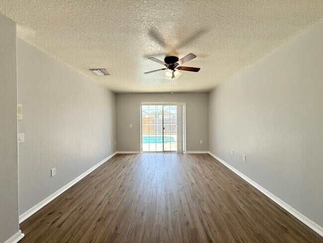 Building Photo - 10325 Boyette Creek Blvd