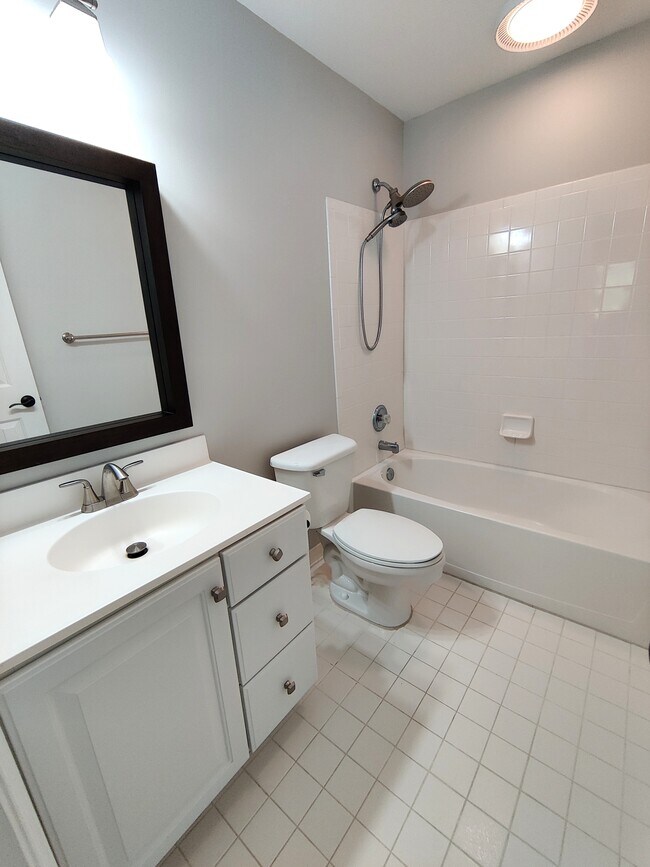 Building Photo - 7500 Tahoe Ct