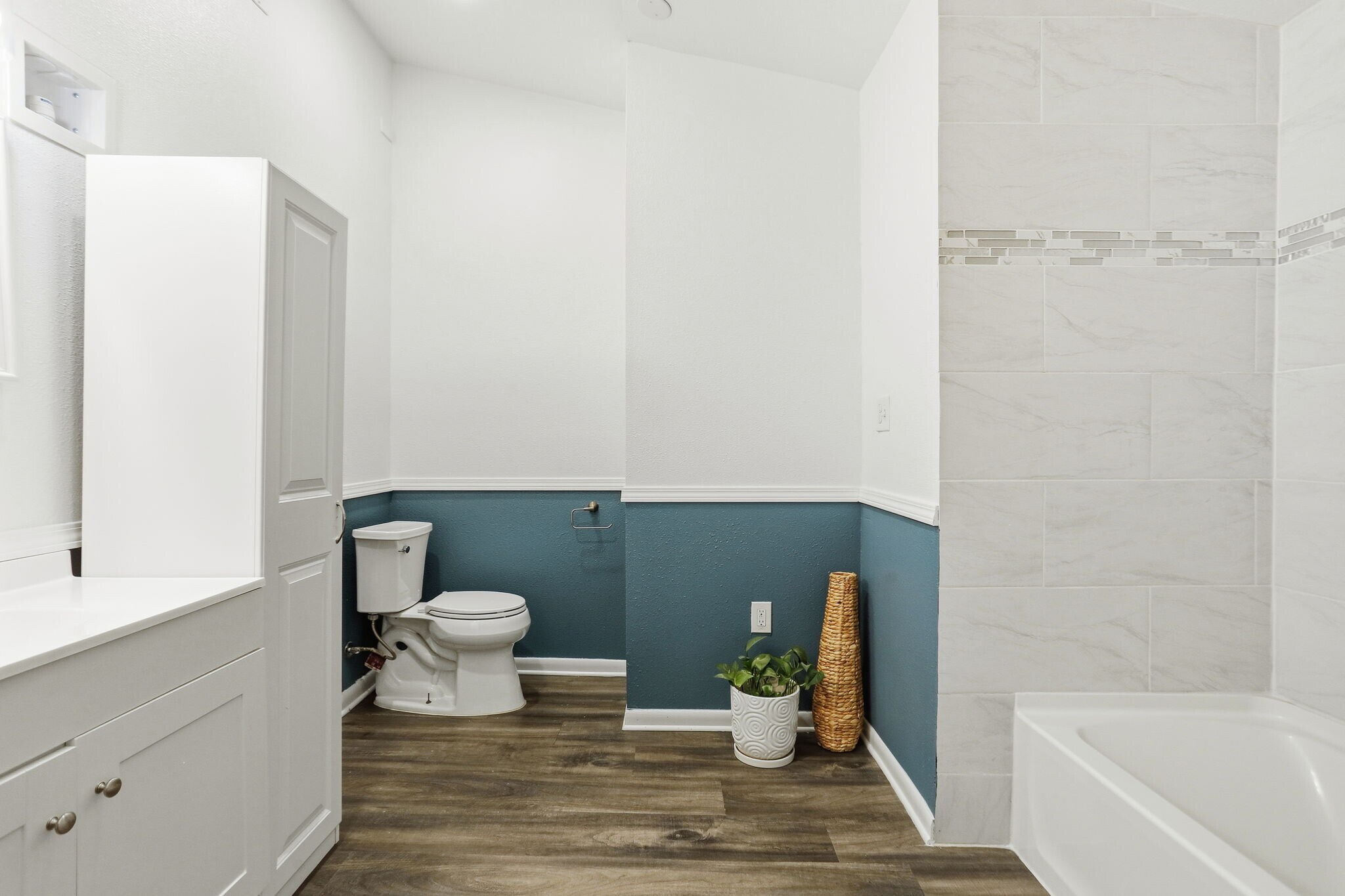 Building Photo - 518 Brightwood Pl