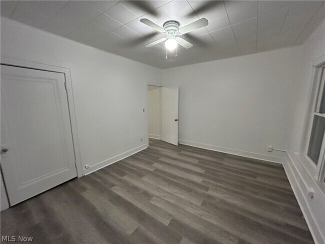 Building Photo - 2232 W 103rd St