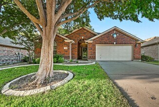 Building Photo - Stunning 3 bedroom 2 bath home in Frisco!
