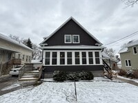 Building Photo - 916 1st St SE