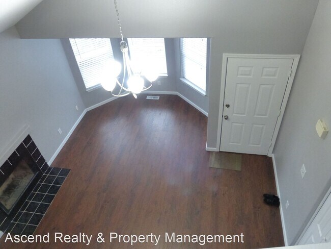 Building Photo - 4 br, 2.5 bath House - 18860 SW Christophe...