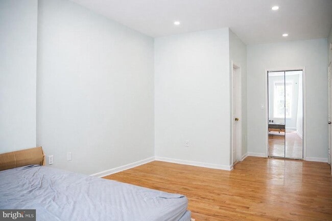 Building Photo - 1605 New Jersey Ave NW