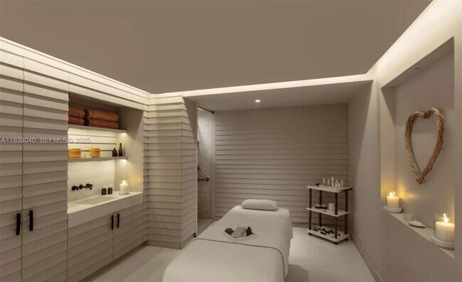 Building Photo - 2301 Collins Ave