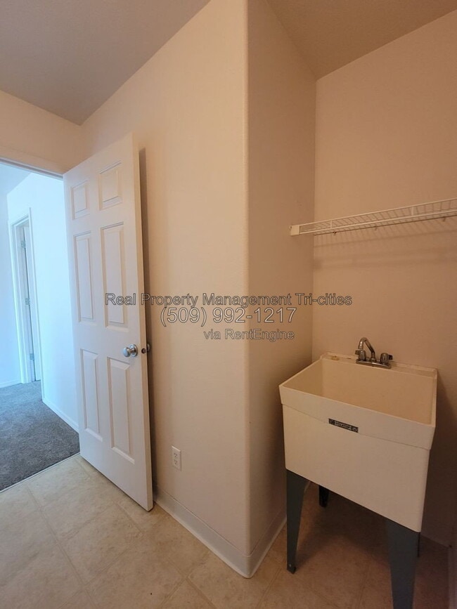 Building Photo - 7606 Quadra Dr