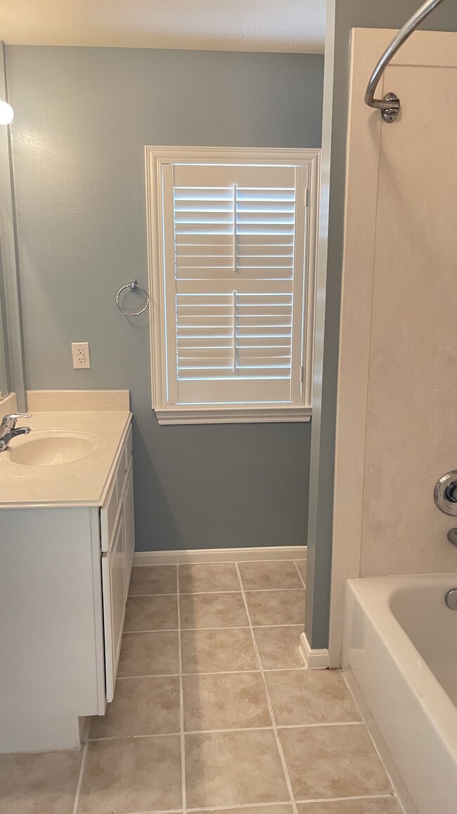 Building Photo - 14131 Sandhill Crane Dr