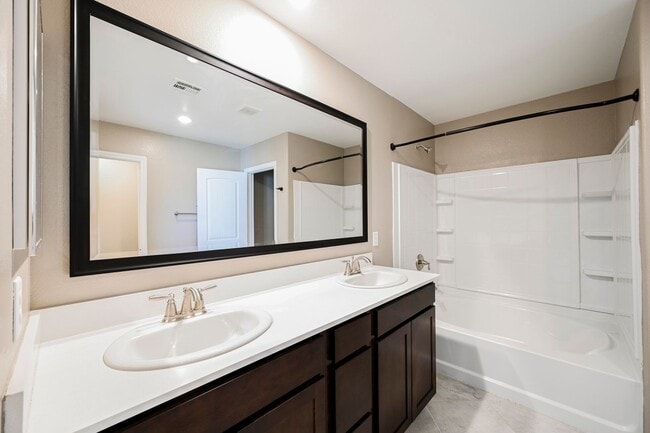 Building Photo - Look No Further! Lovely 3 Bedroom And 2.5 ...