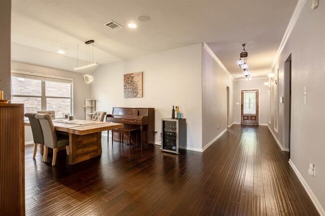 Building Photo - 1301 Rimstone Dr