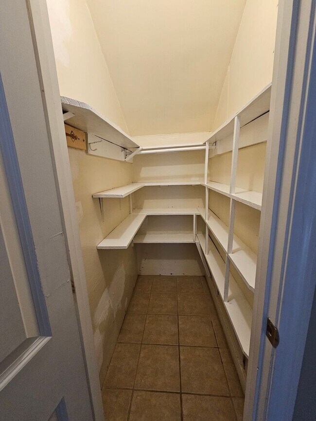 Building Photo - 76 Congress St