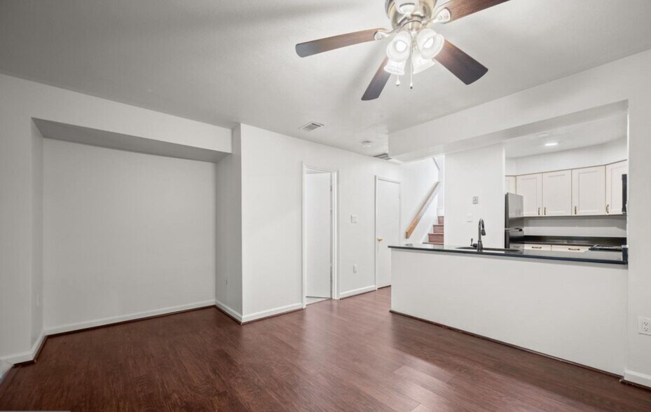 Building Photo - 18120 Windsor Hill Dr