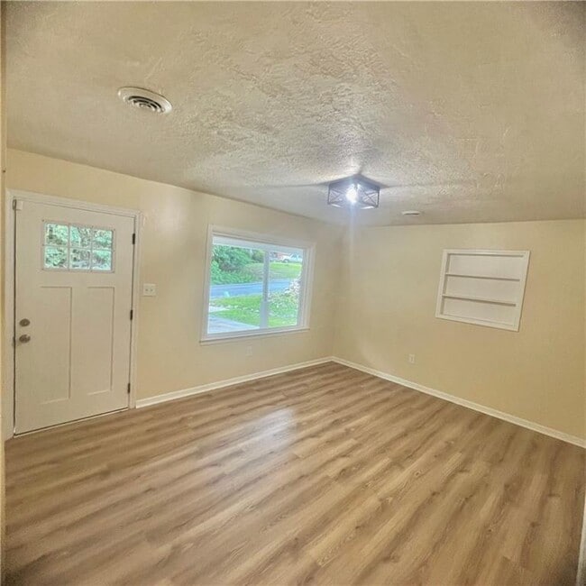 Building Photo - 2466 Madrid Dr