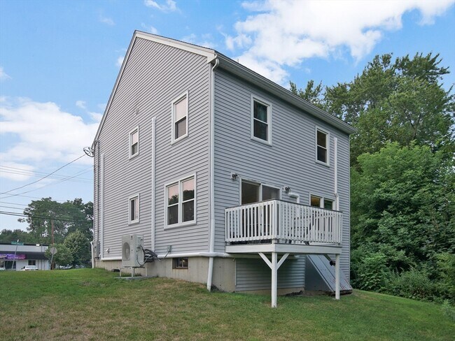Building Photo - 744 S Main St