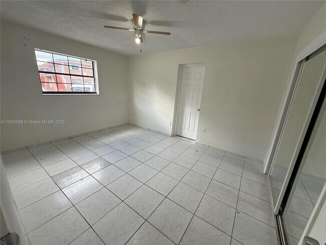 Building Photo - 2146 NW 18th Terrace