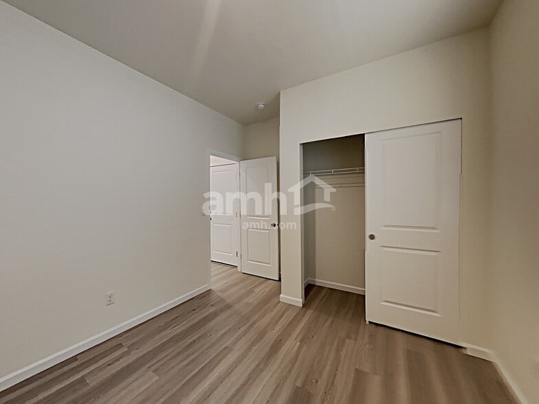 Building Photo - 1215 W 17th Ave