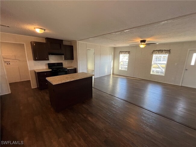 Building Photo - 5109 Flamingo Dr