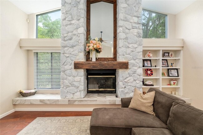 Building Photo - Beautiful Home in Landmark Woods