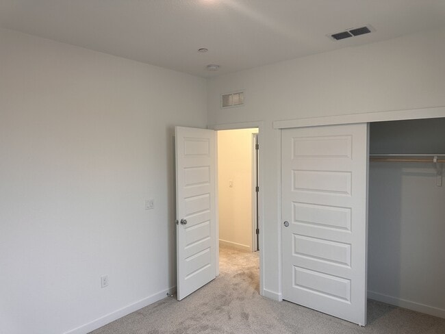 Building Photo - 10224 Sesti Wy