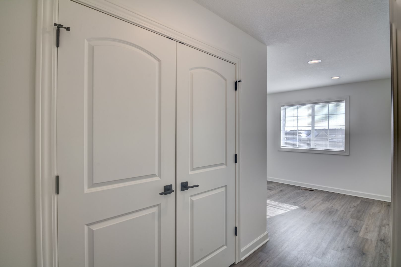 Building Photo - 2550 Dawes Place