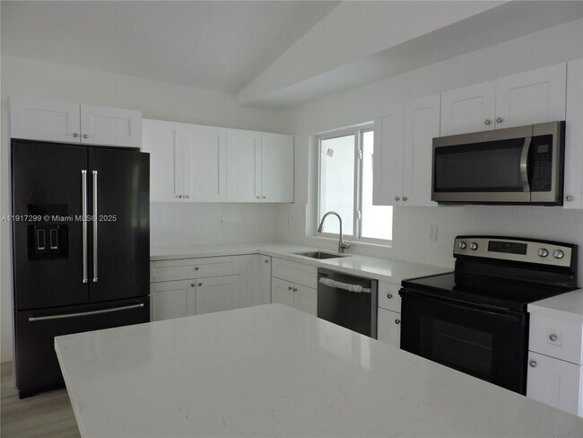 Building Photo - 849 NW 12th St