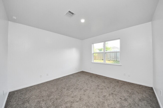 Building Photo - 25469 Black Spruce Dr