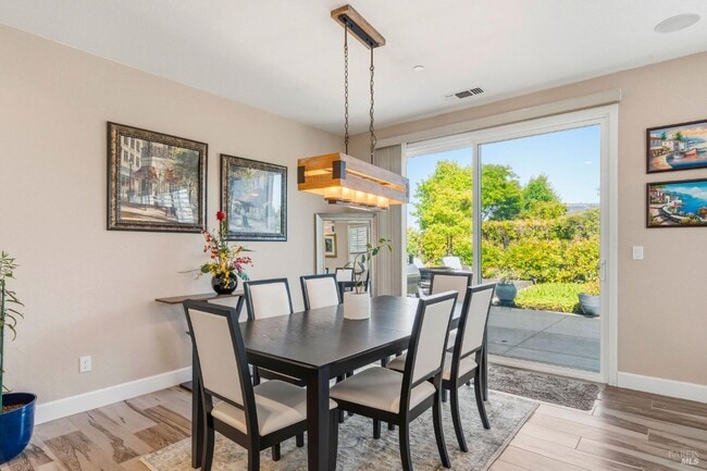 Building Photo - 295 Marks Rd