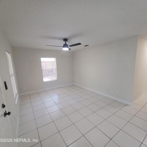 Building Photo - 253 Stillwell Ave