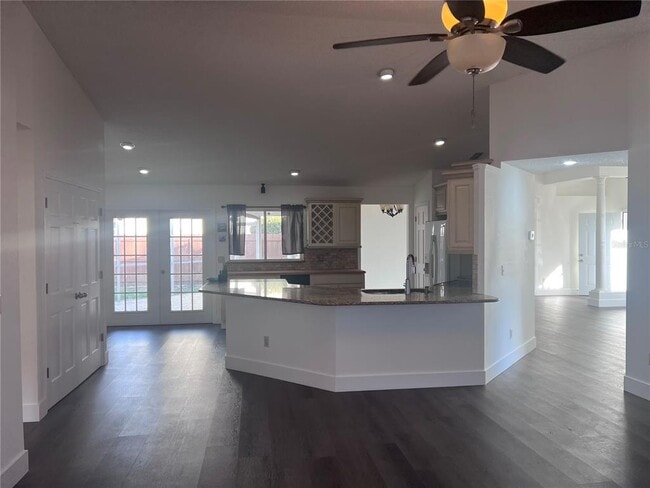 Building Photo - 9224 Sunflower Dr