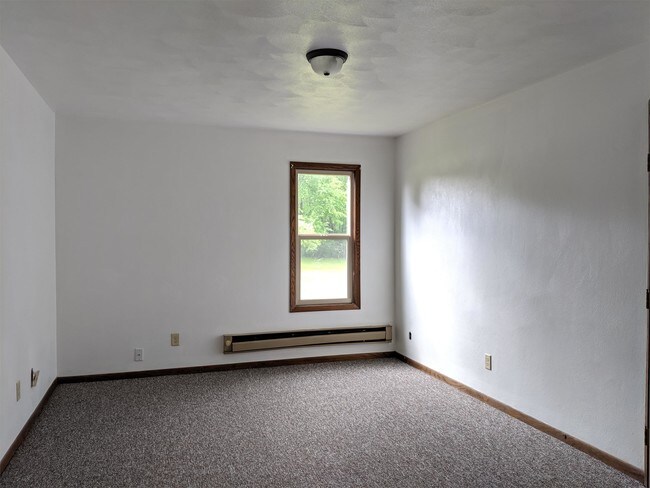 Building Photo - 5185 Cheney Dr