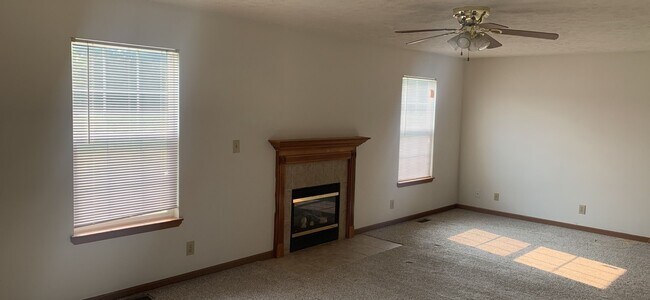 Building Photo - 3117