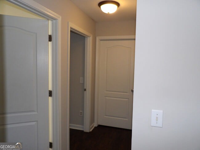 Building Photo - 3503 Parc Cir SW