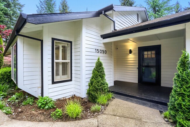 Building Photo - 15050 SW 141st Ave