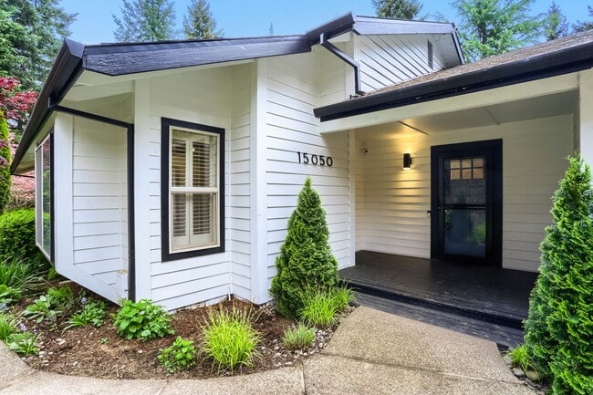 Building Photo - Spacious Single-Level Ranch, A/C, Private 0.38-Acre Lot + Oversized Garage w/ Level 2 EV Charger