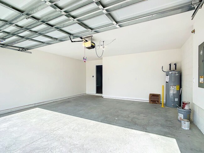 Building Photo - Pet-Friendly 5BR Home in Ocala | Spacious Living in Ocala Crossings South